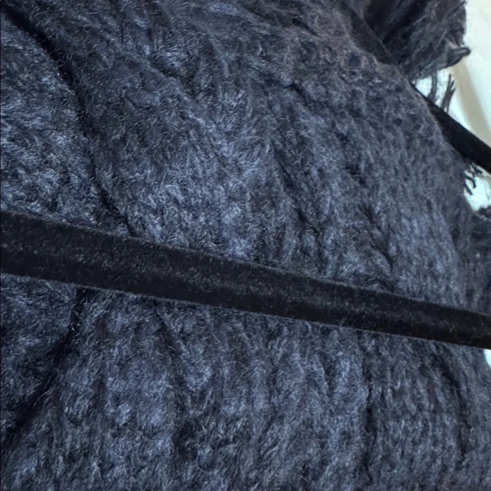 🆕 Cozy Black Knit Scarf/Cowl with Large Button Accents - Picture 7 of 10